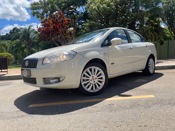 FIAT LINEA 1.8 ESSENCE 16V FLEX 4P AUTOMATIZADO